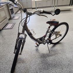 Specialized  26" Expedition Woman's Bicycle