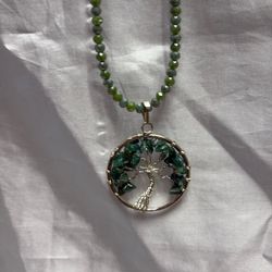 Crystal Necklace With Jade Pendant. 