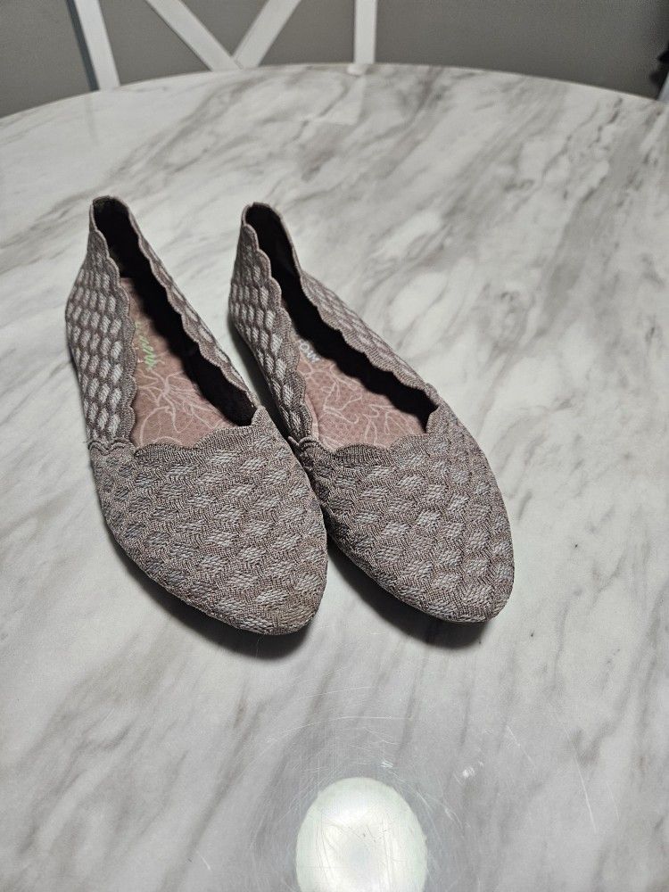 Womans Flats Size 8.5