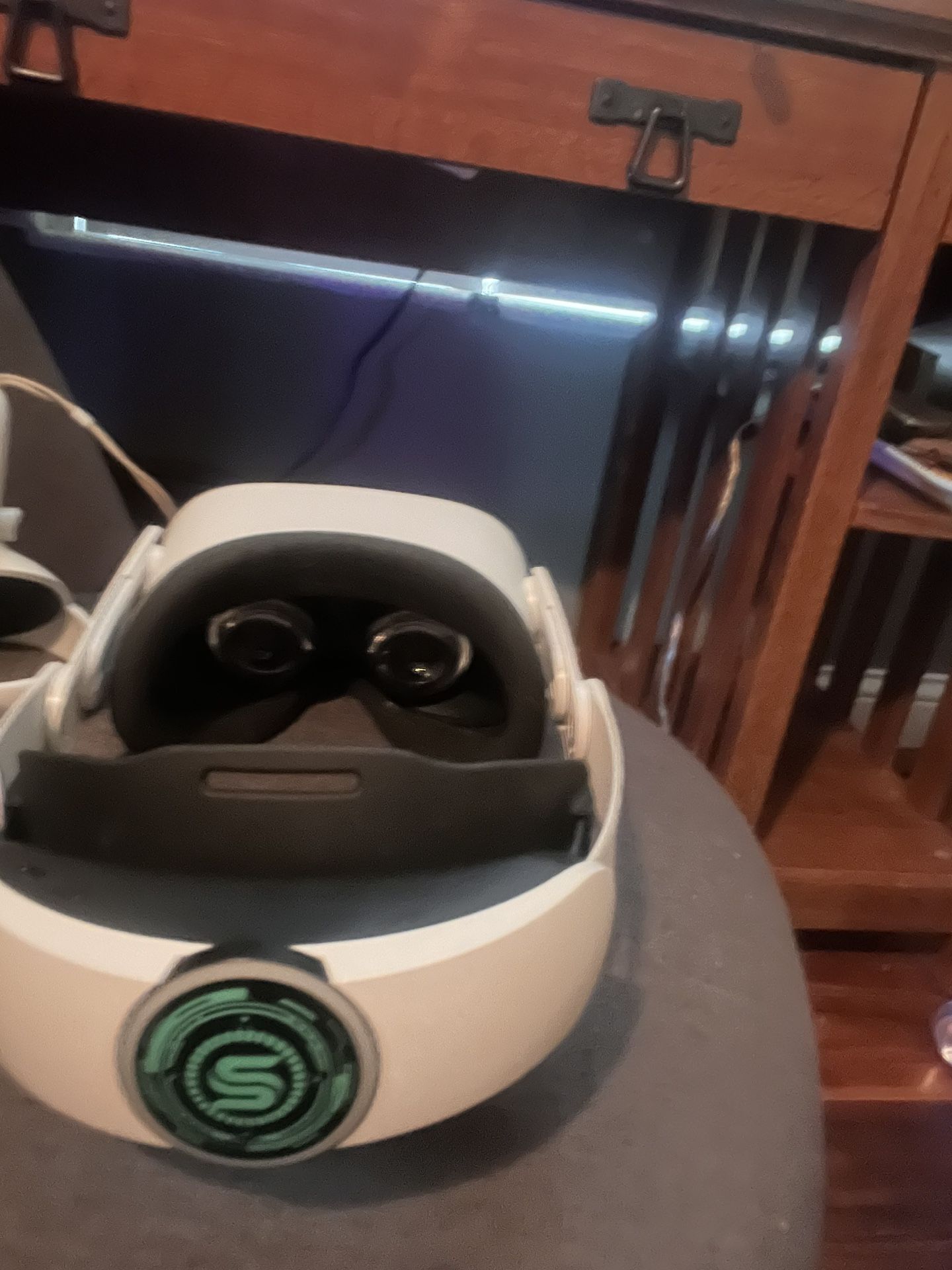 Meta Oculus Quest 2 128gb All In One With An RGB Backlit Backup Battery