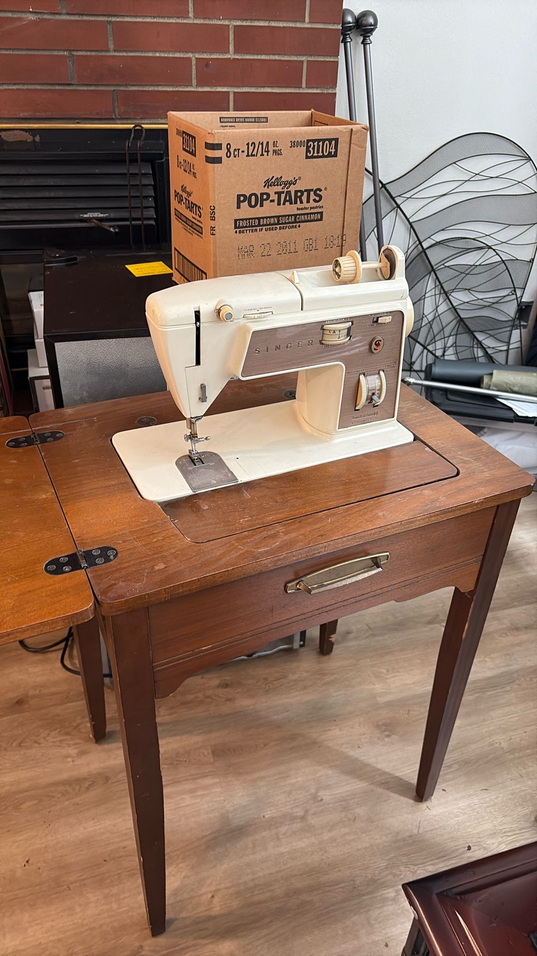 Singer, Sewing Machine