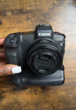 CANON EOS R + 50mm lens