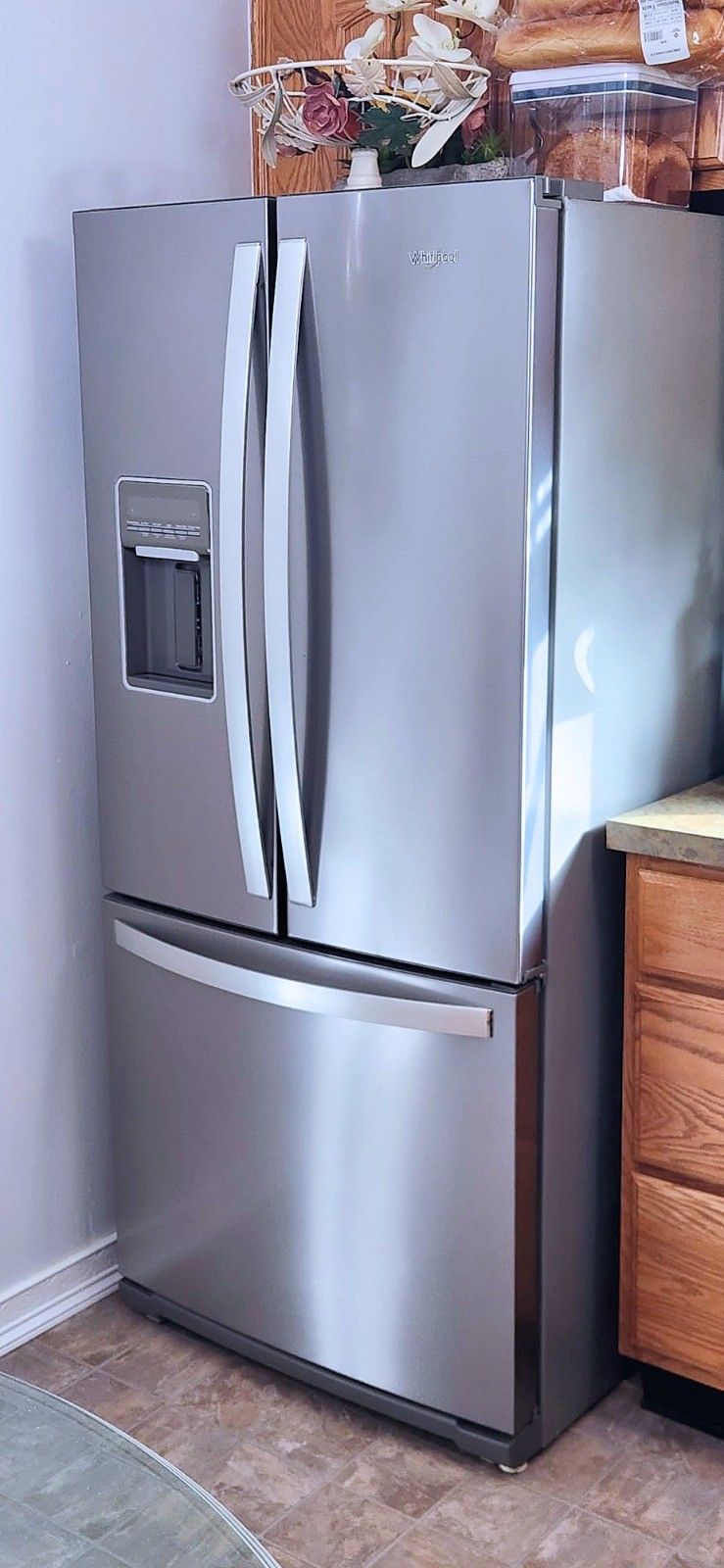 Excellent Condition Whirl Pool Refrigerator French Doors Fingerprint Resistant