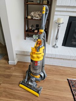 Dyson Vacuum DC15