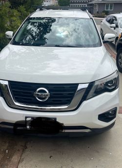 2019 Nissan Pathfinder 4WD SV