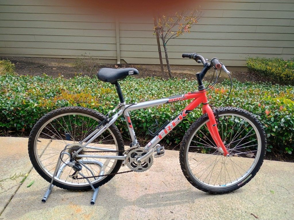 Trek 800 Sport Mountain Bike