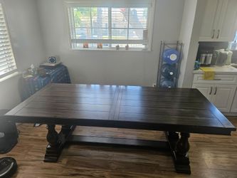 Free Dining Table