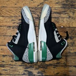 PINE GREEN JORDAN 3s