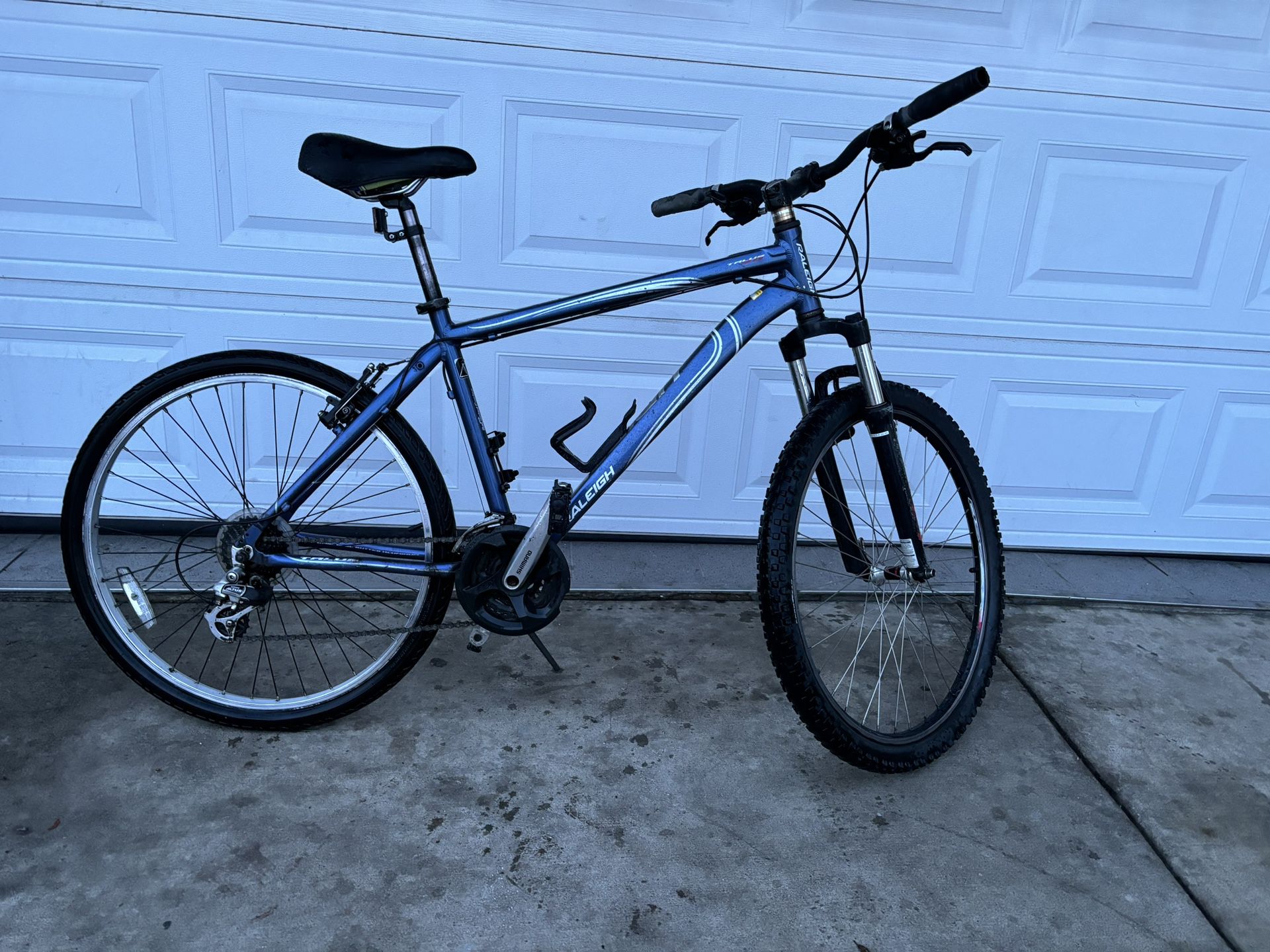Raleigh Mountain Bike (Great Condition)
