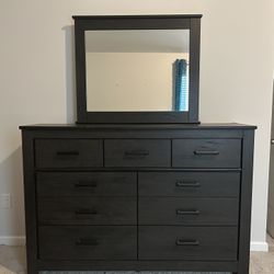 Used dresser With Mirror