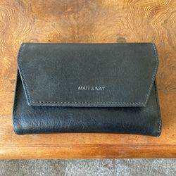 Matt andNat Wallet