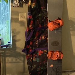 Forum Snowboard 153 cm  With Bag   (OBO)
