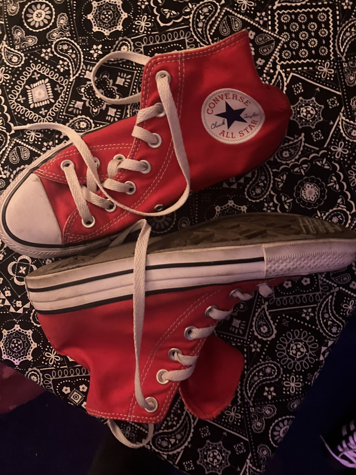 Converse High Tops Red