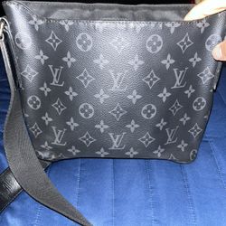 Louis Vuitton  Messenger Satchel 