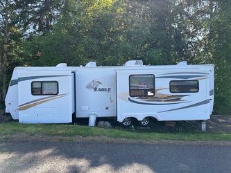 2010 Jayco Eagle 320 RLDS Travel Trailer