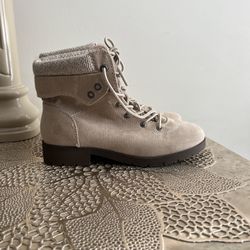Womens Boots Size 8 | St Johns Bay