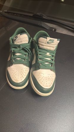 Green Nike Dunks Size 7