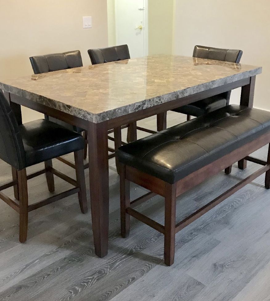 Montibello 2024 dining set