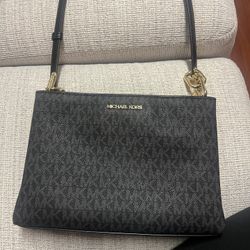 Very Cute Black Michael Kors Bag Purse