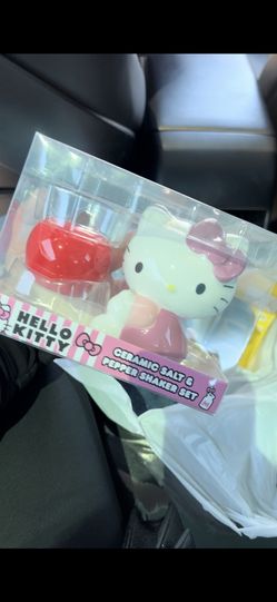 Hello Kitty Salt And Pepper Shaker
