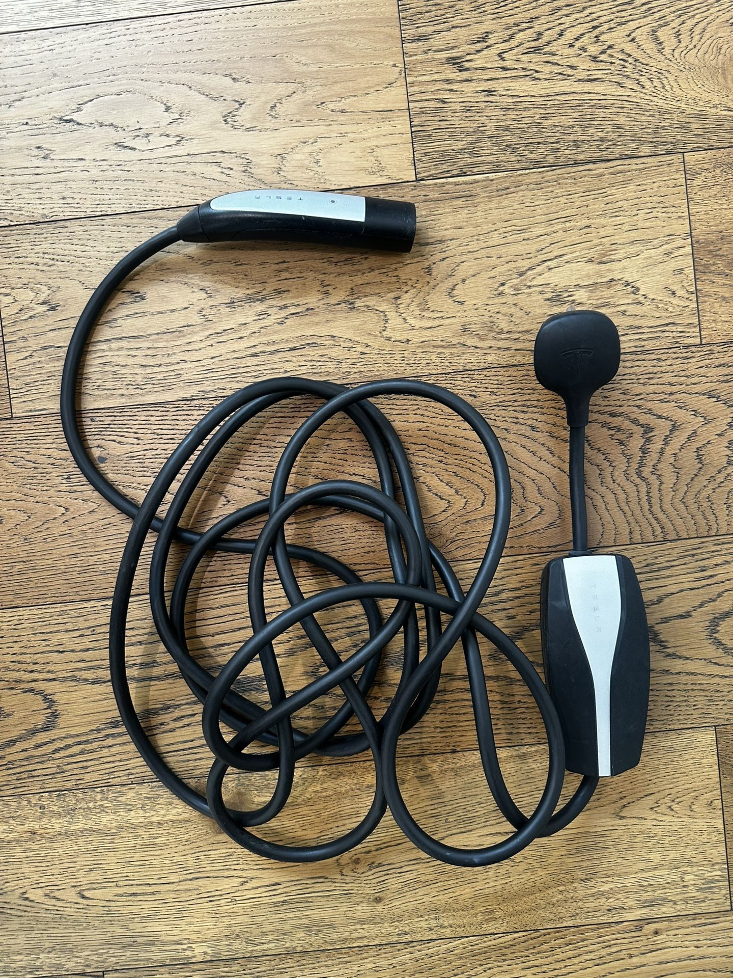 Tesla charging cable