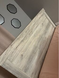 Bellaby Queen Bedframe