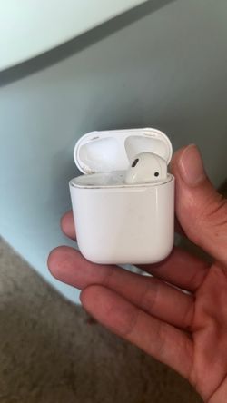 AirPod 2nd Gen (Apple)