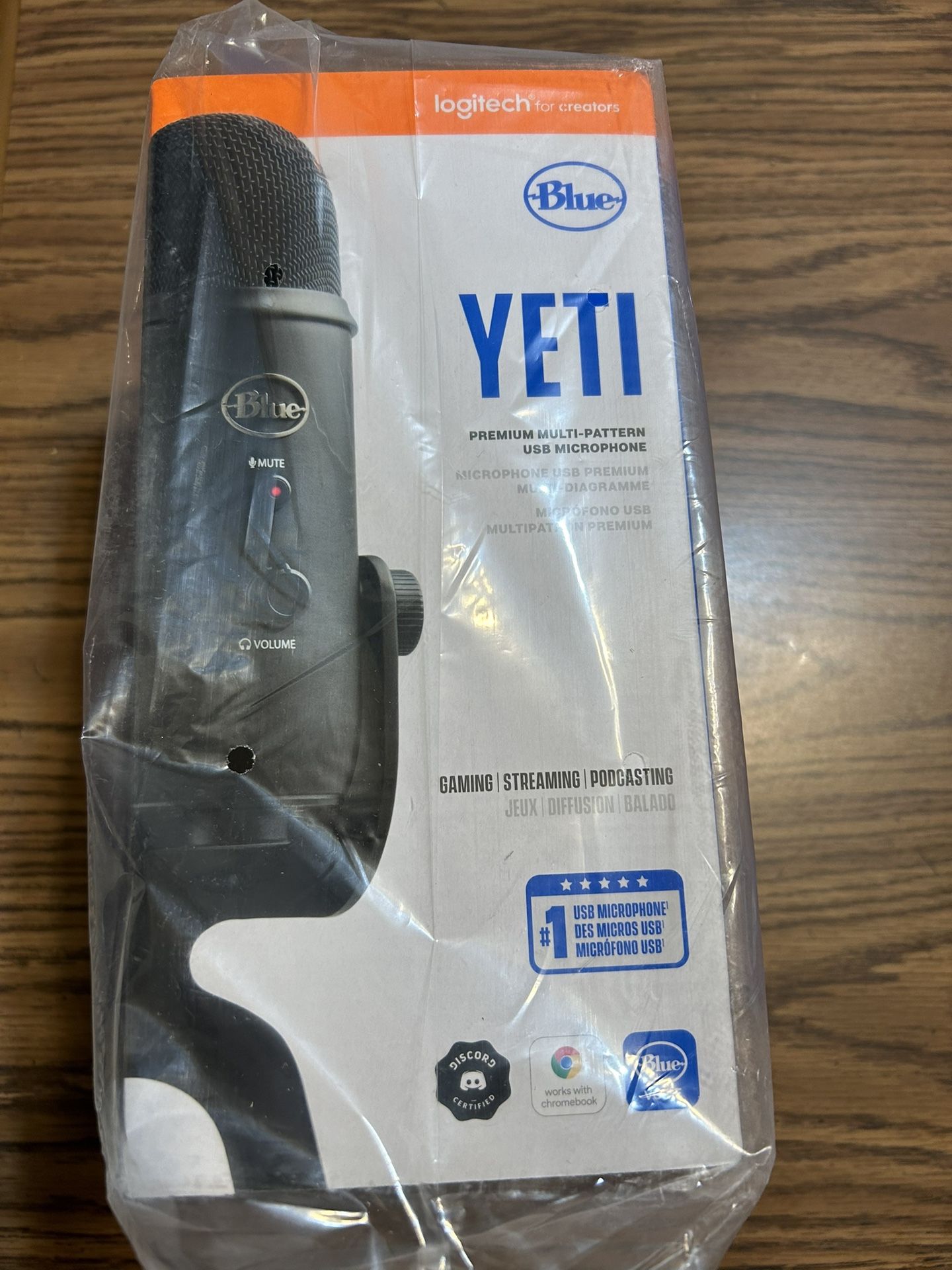 Blue Microphones - Blue Yeti Professional Multi-Pattern USB Microphone