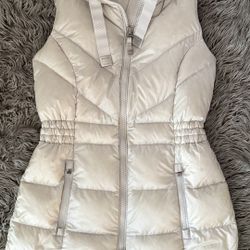 ATHLETA women’s Vest Color Light Silver, Size XS,like new