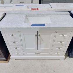 48 in. W x 22 in. D in White Single Bath Vanity with Marble Top in White  $709 