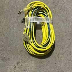 100 Ft  Extention Cord