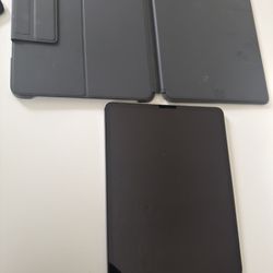 Ipad Pro 12.9 5th Gen (M1 Chip) W/Keyboard