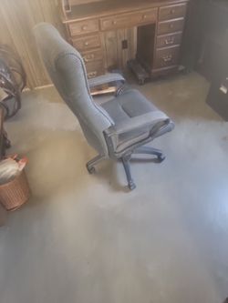 Desk chair