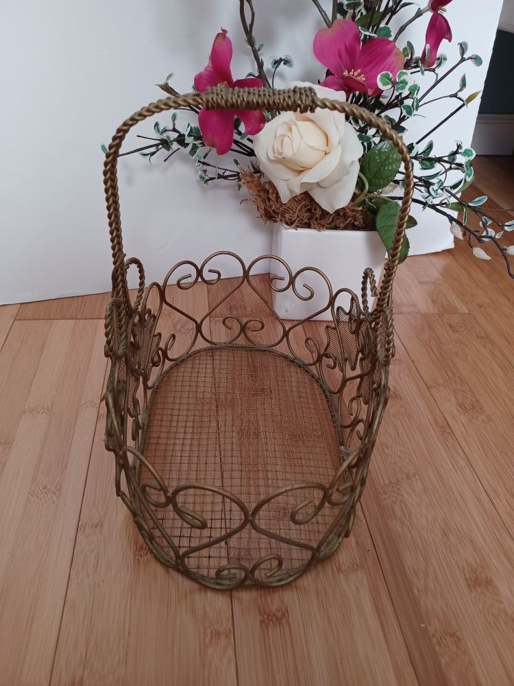 Vintage Metal Mesh Utility Decor Basket