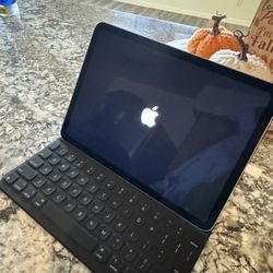 iPad Air 11 Inch Grey W SMART KEYBOARD 