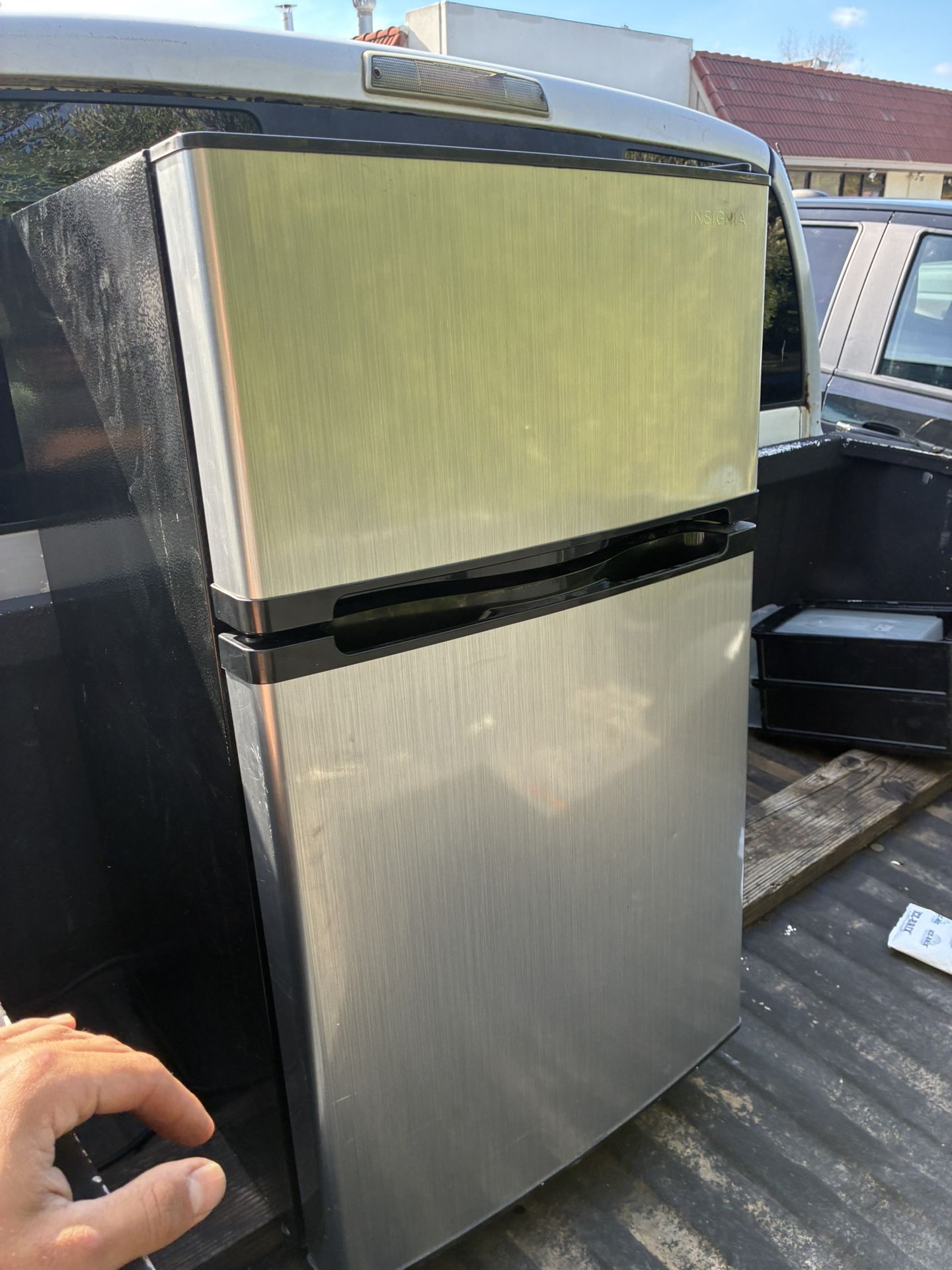 Insignia Mini Fridge And Freezer 