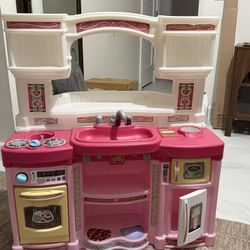 Toddler Kitchen. $20 