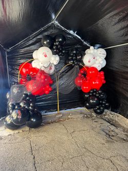 Balloon garland