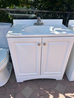 Bathroom sink