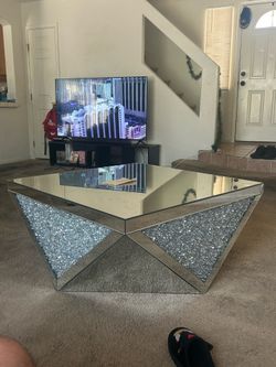 Exotic coffee table need gone asap