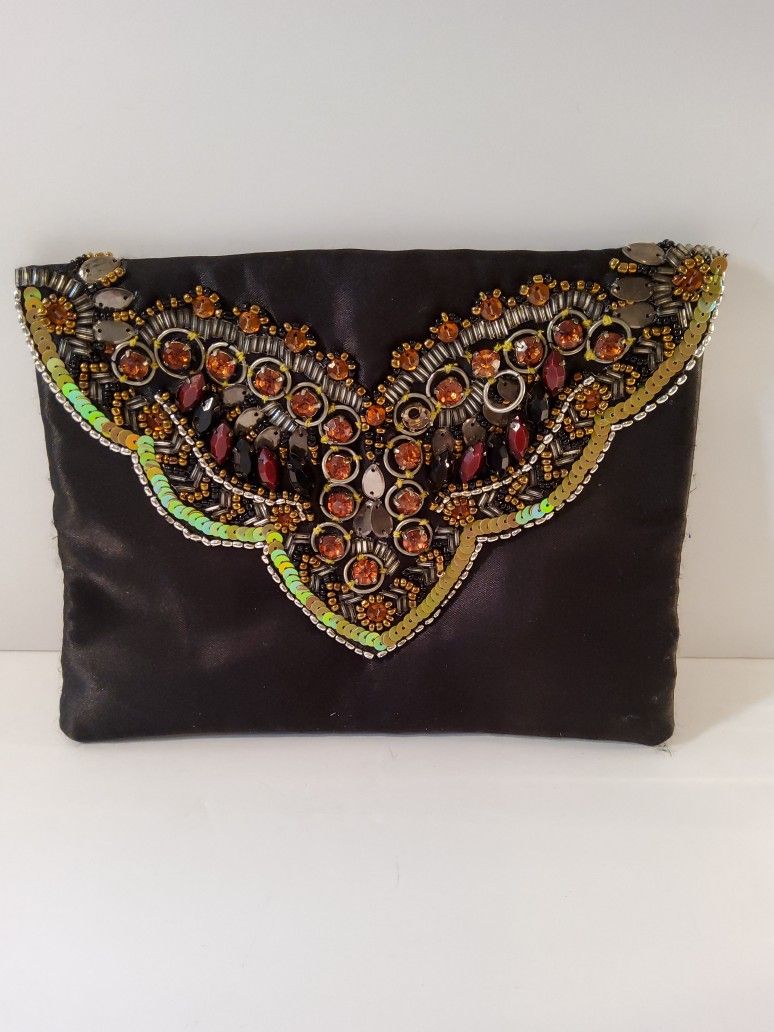 A Beautiful Makeup Bag Or Night Purse . Check Size .