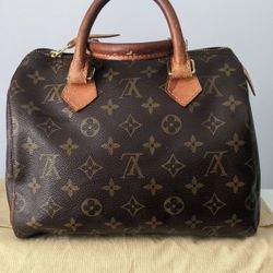 Louis Vuitton Monogram  authentic Speedy 25