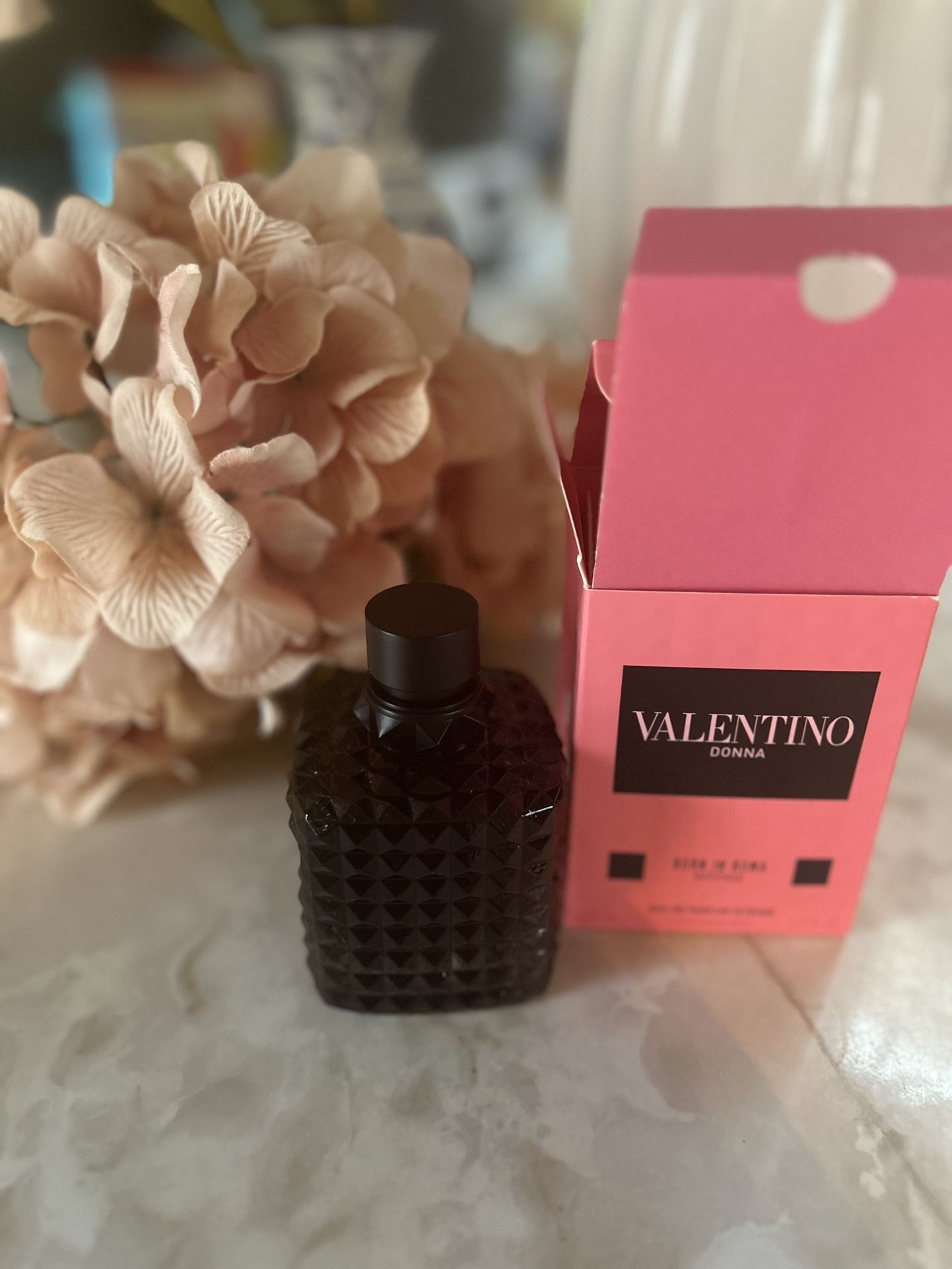Valentino Donna “Born in Roma” Perfume
