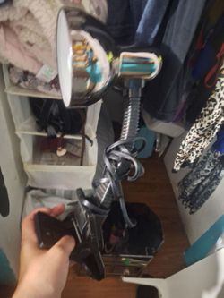 Lamp clip