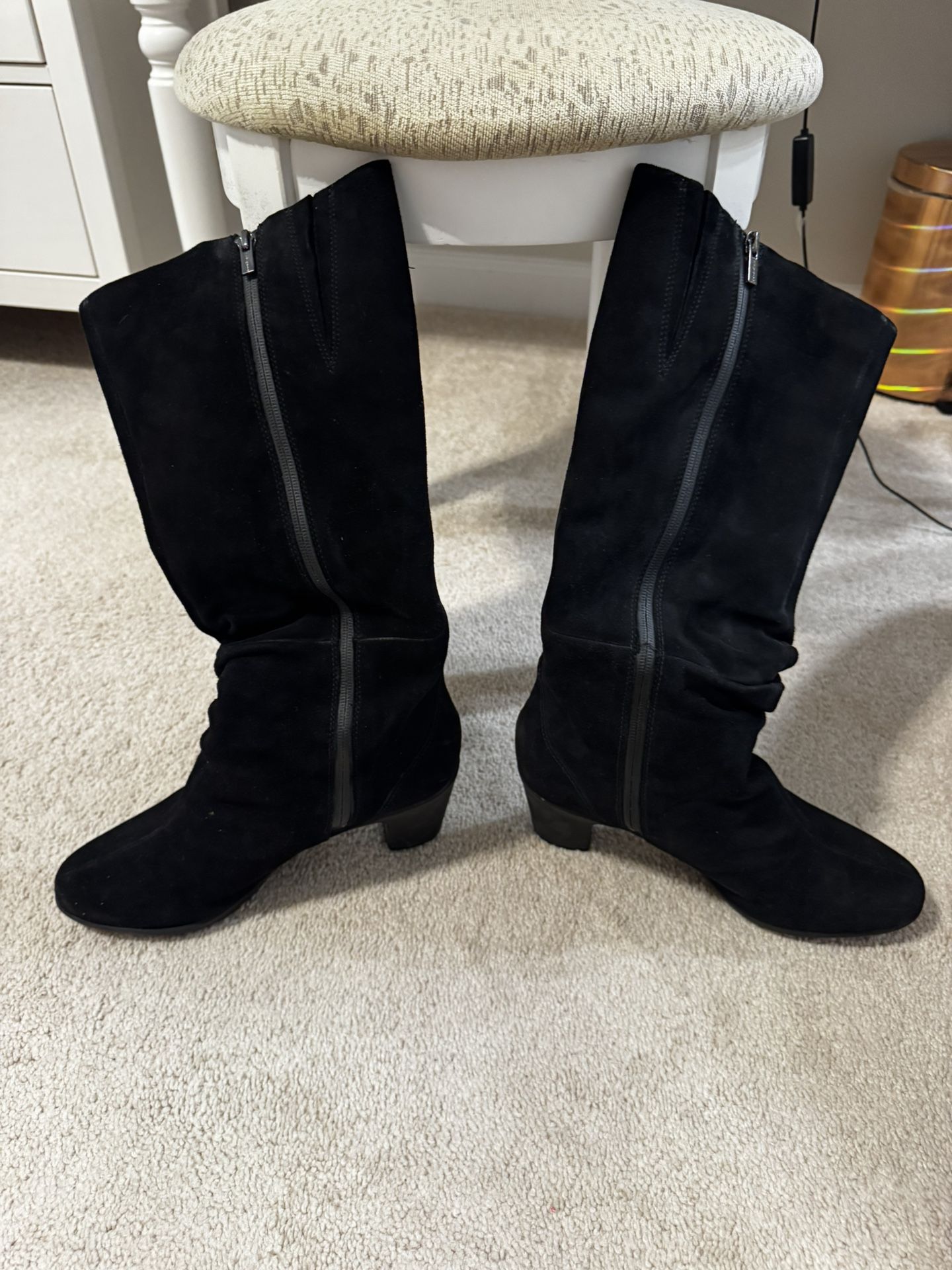 🖤 Clarks Lucette Coco Black Suede Boots – Size 10M, Waterproof & Gently Used