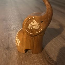 Baby Elephant Sculpture 