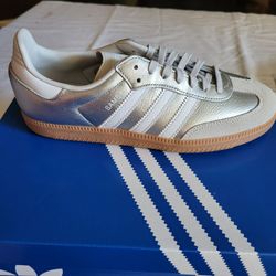 *NEW* Adidas Samba OG J Silver/White/Gum Size 6.5 Women's 8 with Tags and Box