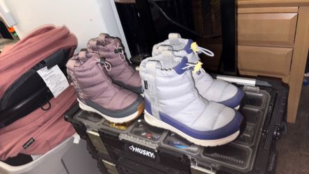 North face snow boot size 1/purple size 3/light blue