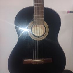 Lucero Classic Acoustic Guitar