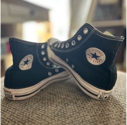 Converse Shoes Size 6 Women's 